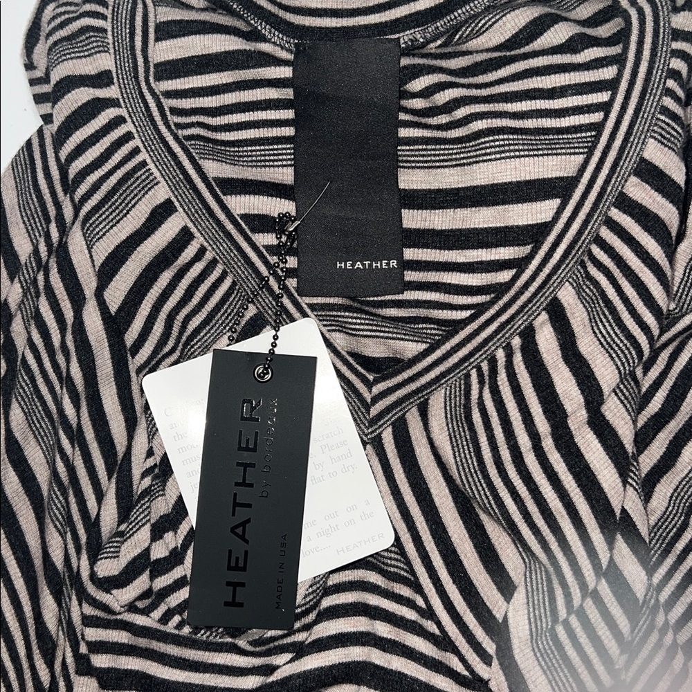 💖NWT HEATHER BY BORDEAUX VNECK MAXI DRESS IN HT.BLACK/HT HAZEL SIZE PETITE - Picture 11 of 12